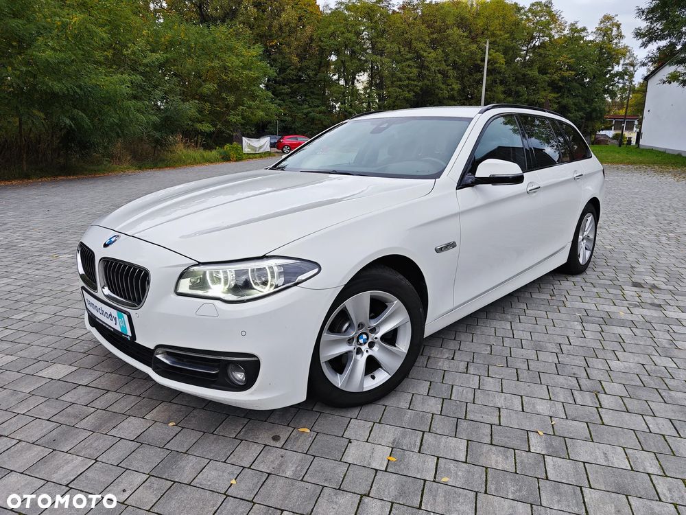 BMW Seria 5 520d xDrive Luxury Line