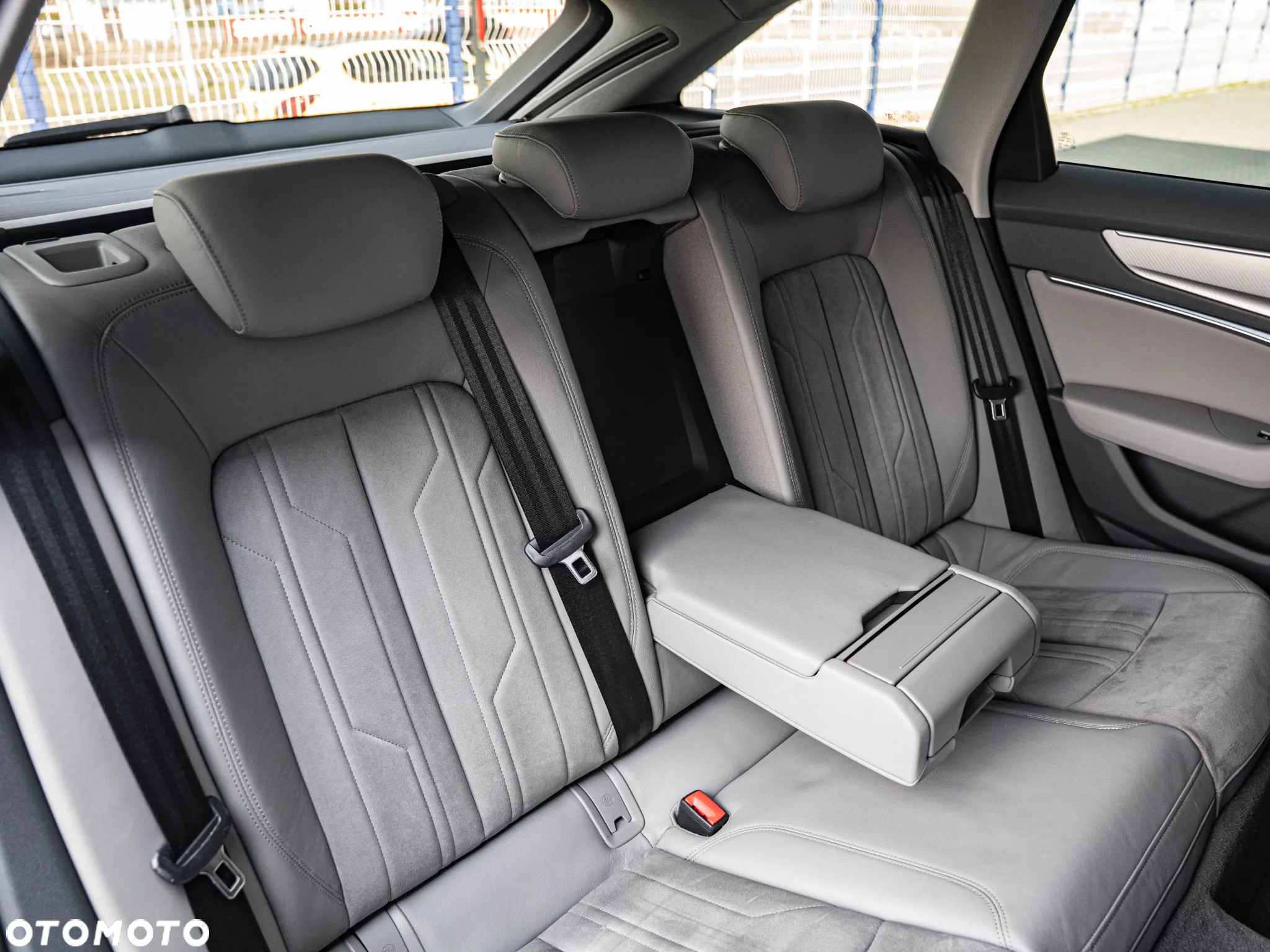 Audi A6 Avant 40 TDI quattro S tronic sport - 28