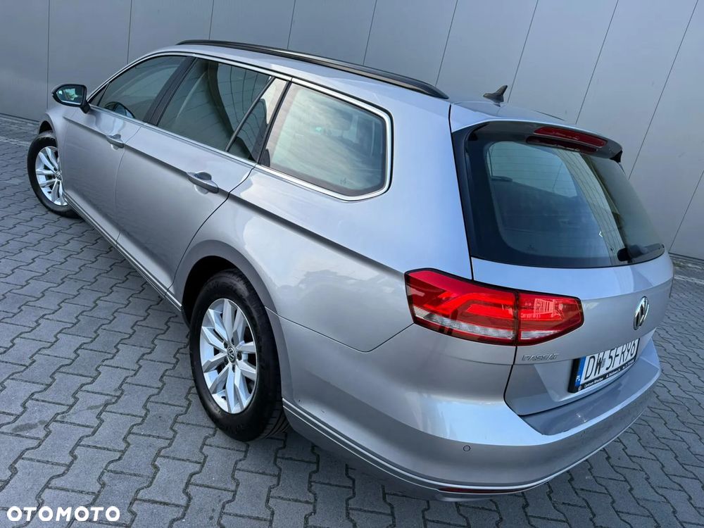 Volkswagen Passat 2.0 TDI BMT Comfortline - 11
