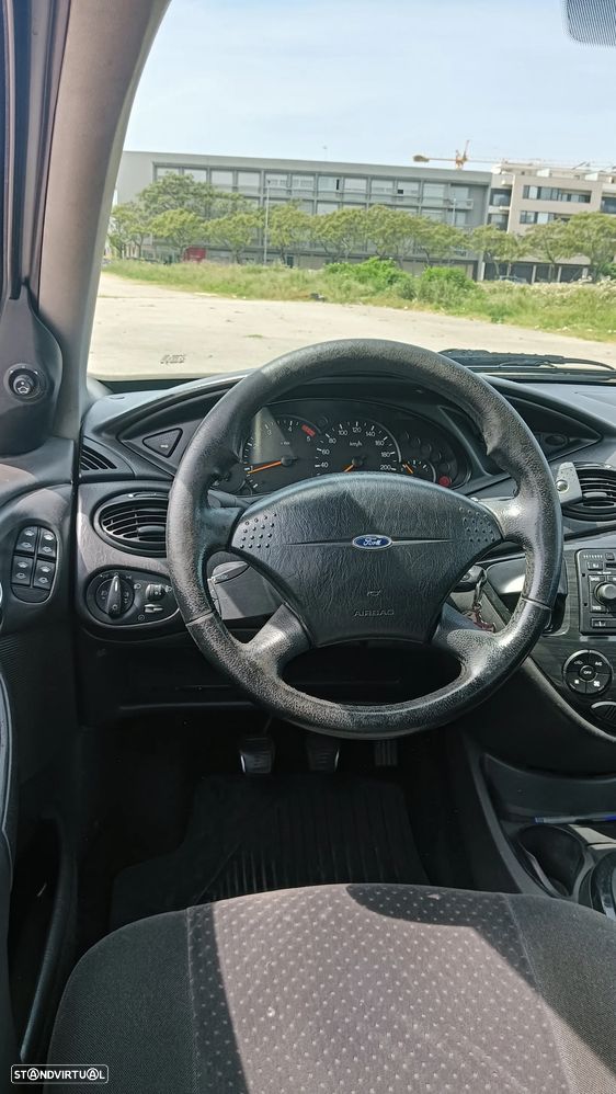 Ford Focus SW 1.8 TDCi Ghia - 14
