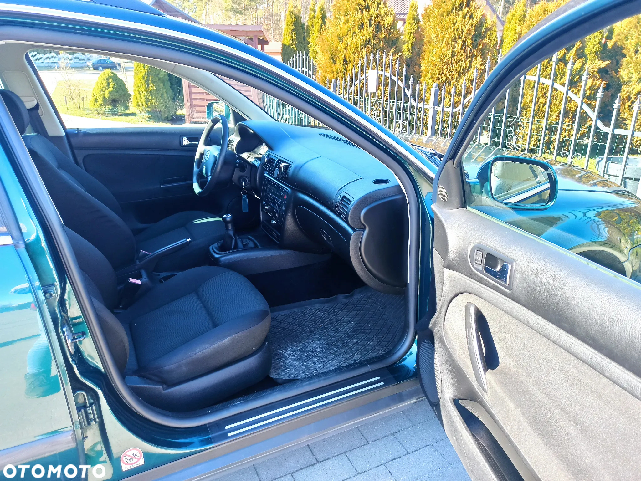 Volkswagen Passat 1.6 Trendline - 11