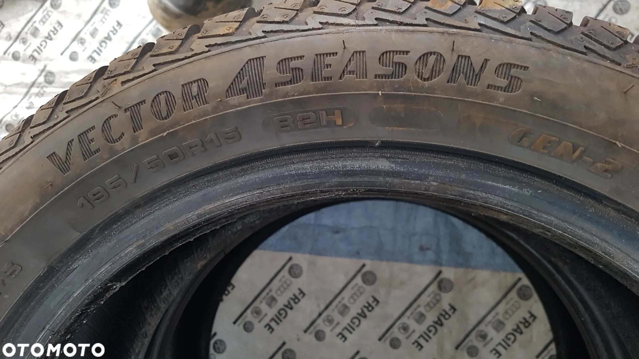OPONY CAŁOROCZNE 195/50r15  195/50/15 GOODYER VECTOR 4SEASON GEN2 - 14