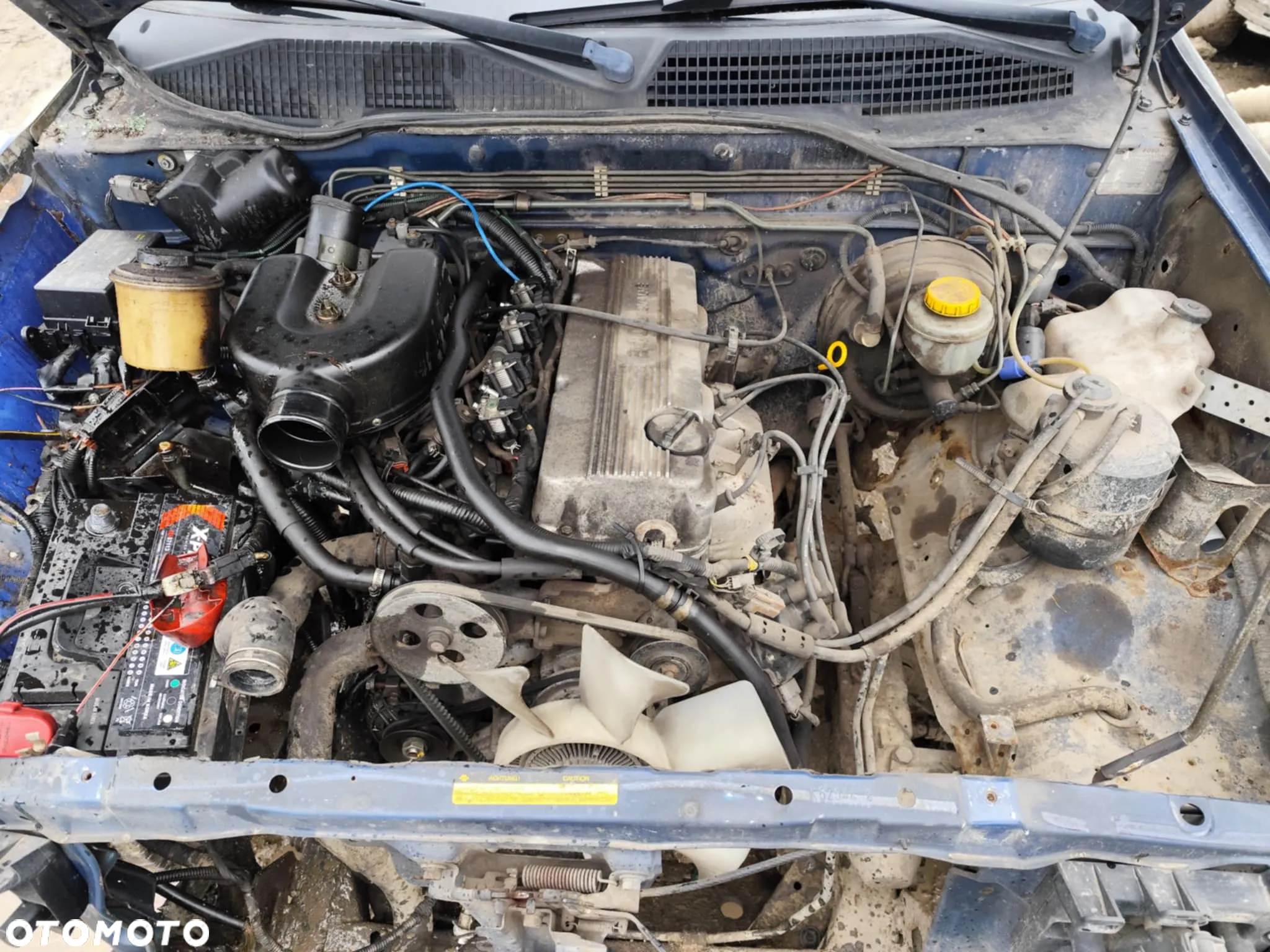 ford maverick nissan terrano silnik 2.4 ka24e skrzynia sanki belka przód tył wahacz zacisk - 2