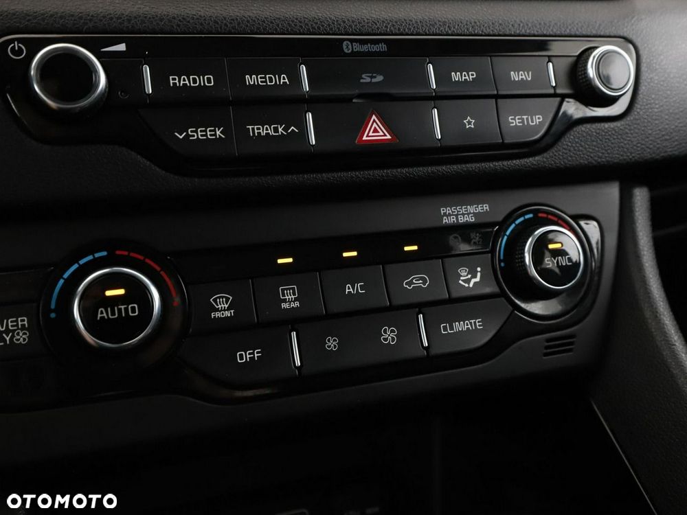 Kia Niro 1.6 GDI Hybrid L - 29