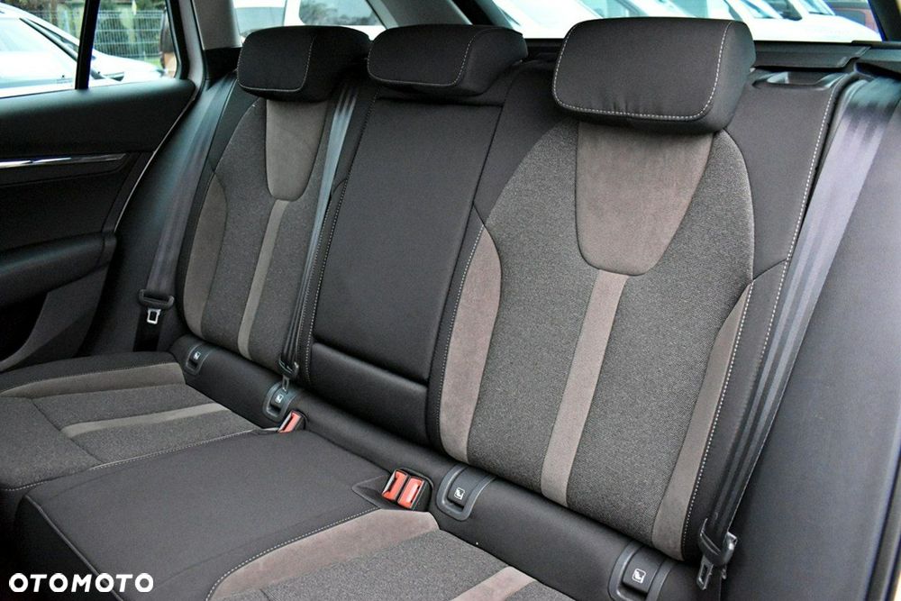 Skoda Octavia 2.0 TSI 4x4 Scout DSG - 12