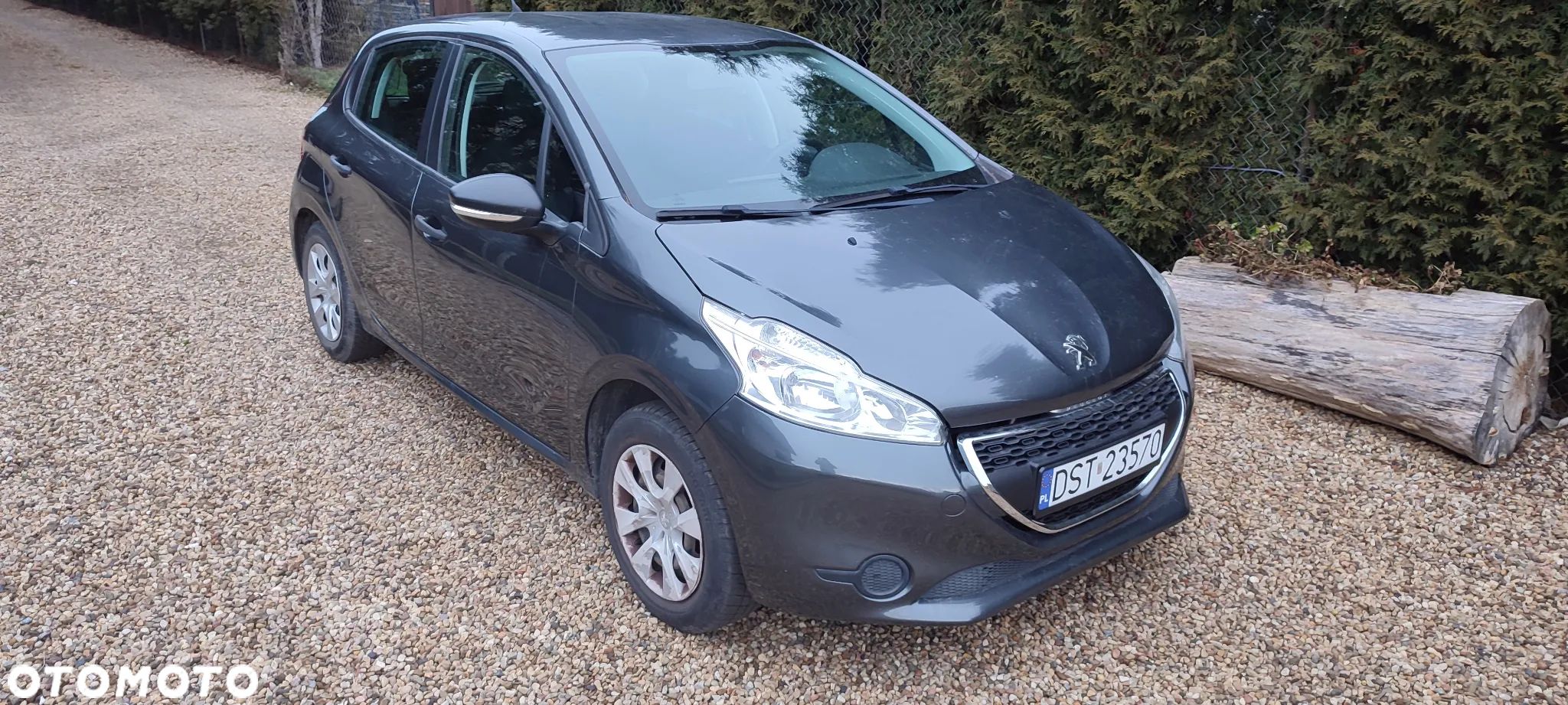 Peugeot 208 - 1