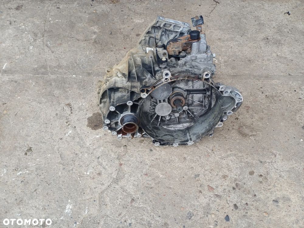 Skrzynia biegow land rover freelander II 2.2TD4 06-11R ag9r7002fa - 1