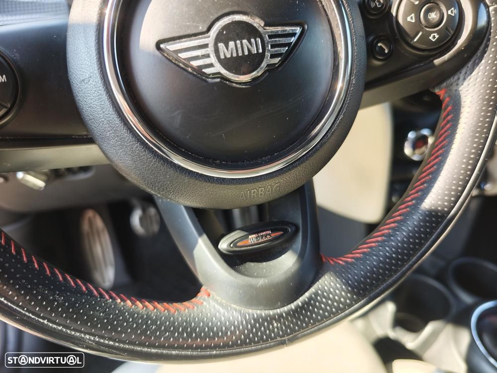 MINI 5 Portas Cooper D - 16