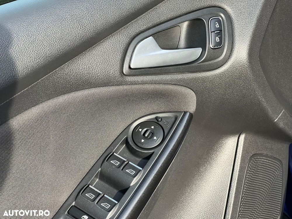 Ford Focus - 10