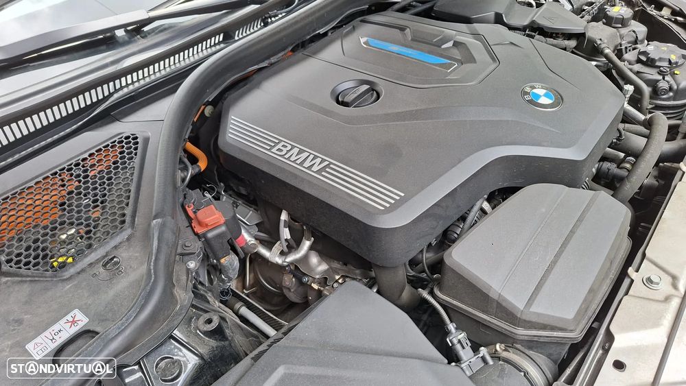 BMW 330 e Pack M Auto - 31