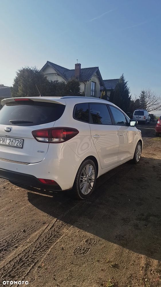 Kia Carens 1.7 CRDi 115 Dream-Team Edition - 14