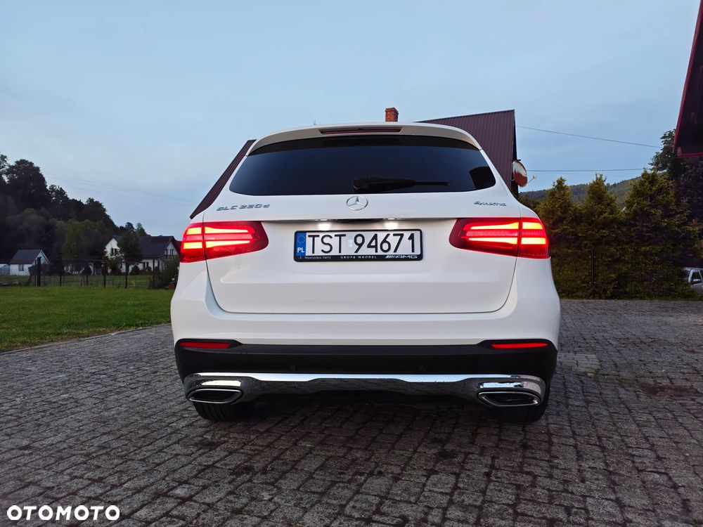 Mercedes-Benz GLC 220 d 4Matic 9G-TRONIC AMG Line - 12