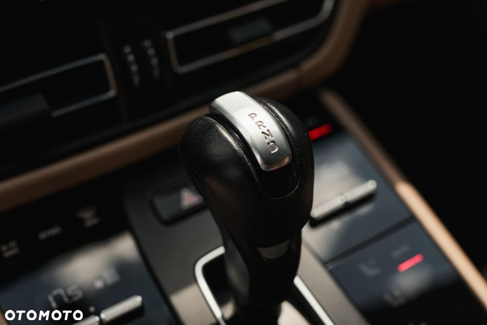 Porsche Macan Standard - 32