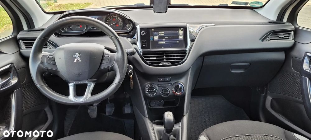 Peugeot 208 82 PureTech Style - 20
