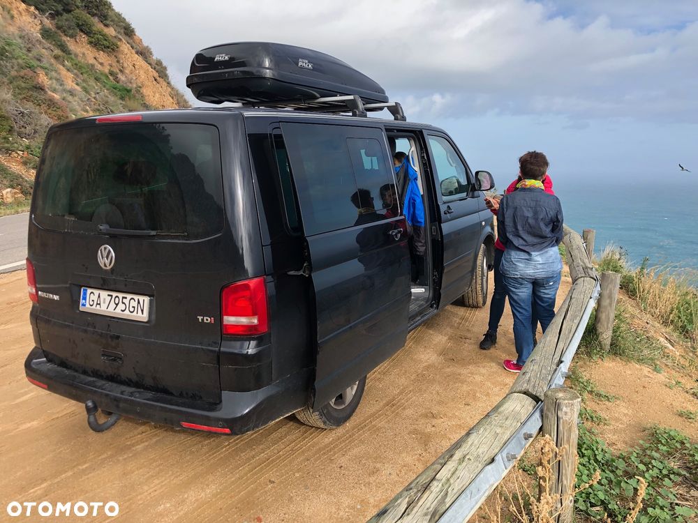 Volkswagen Multivan - 24