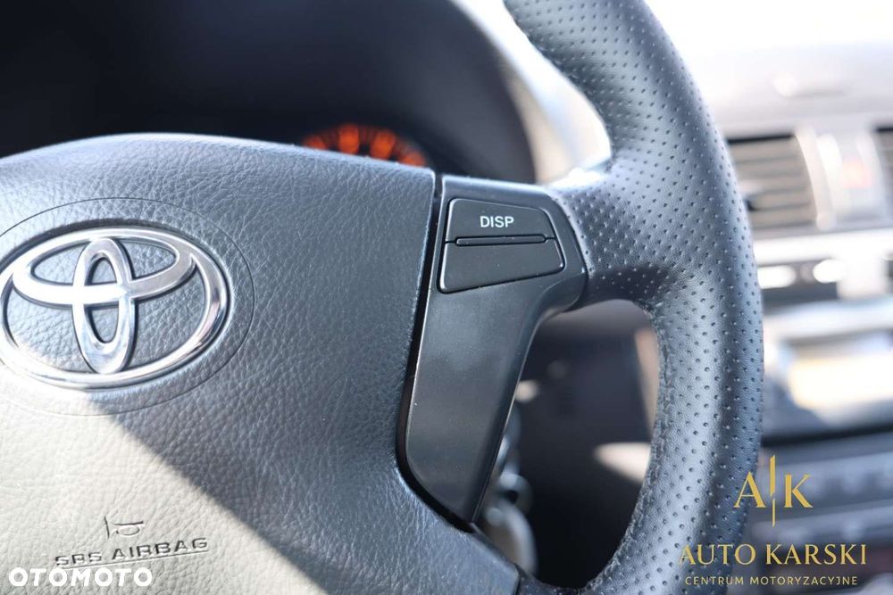 Toyota Avensis - 21
