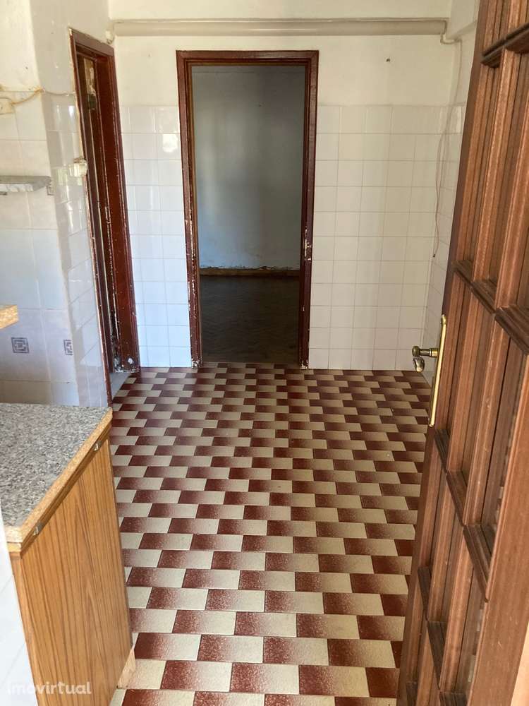 R/C de moradia com logradouro - Grande imagem: 4/13