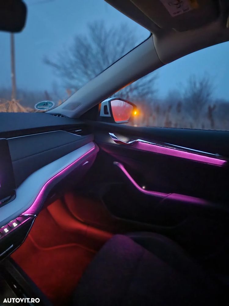 Skoda Octavia 2.0 TDI STYLE DSG - 21