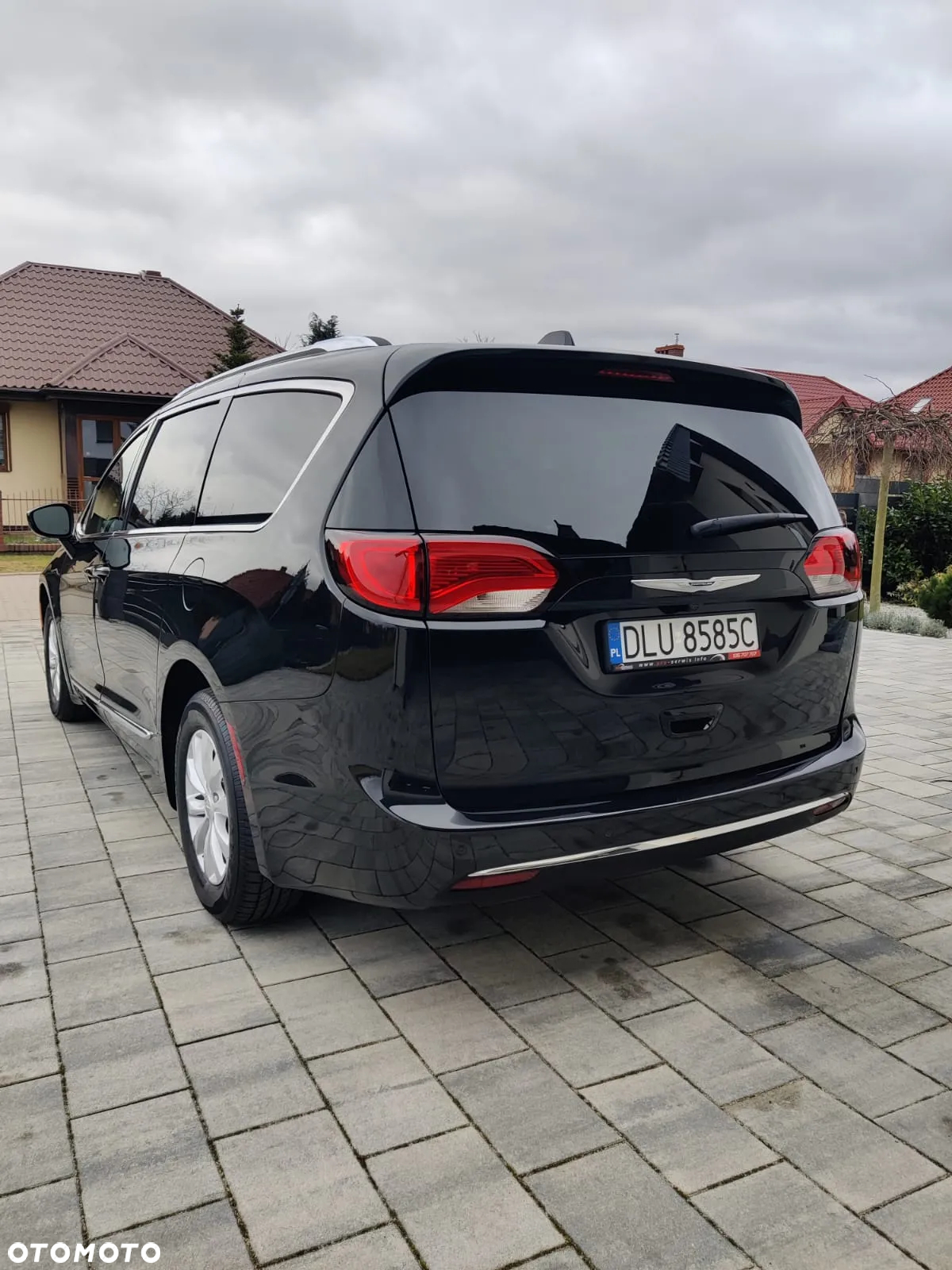 Chrysler Pacifica - 5