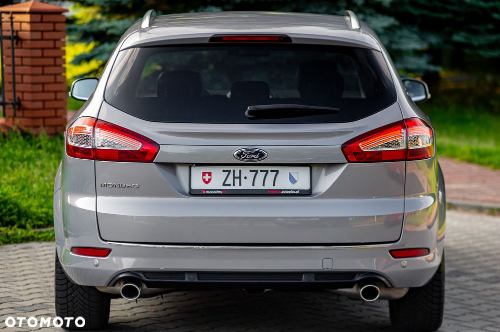 Ford Mondeo 2.0 SCTi Ghia - 13