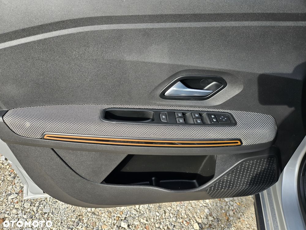 Dacia Sandero - 33