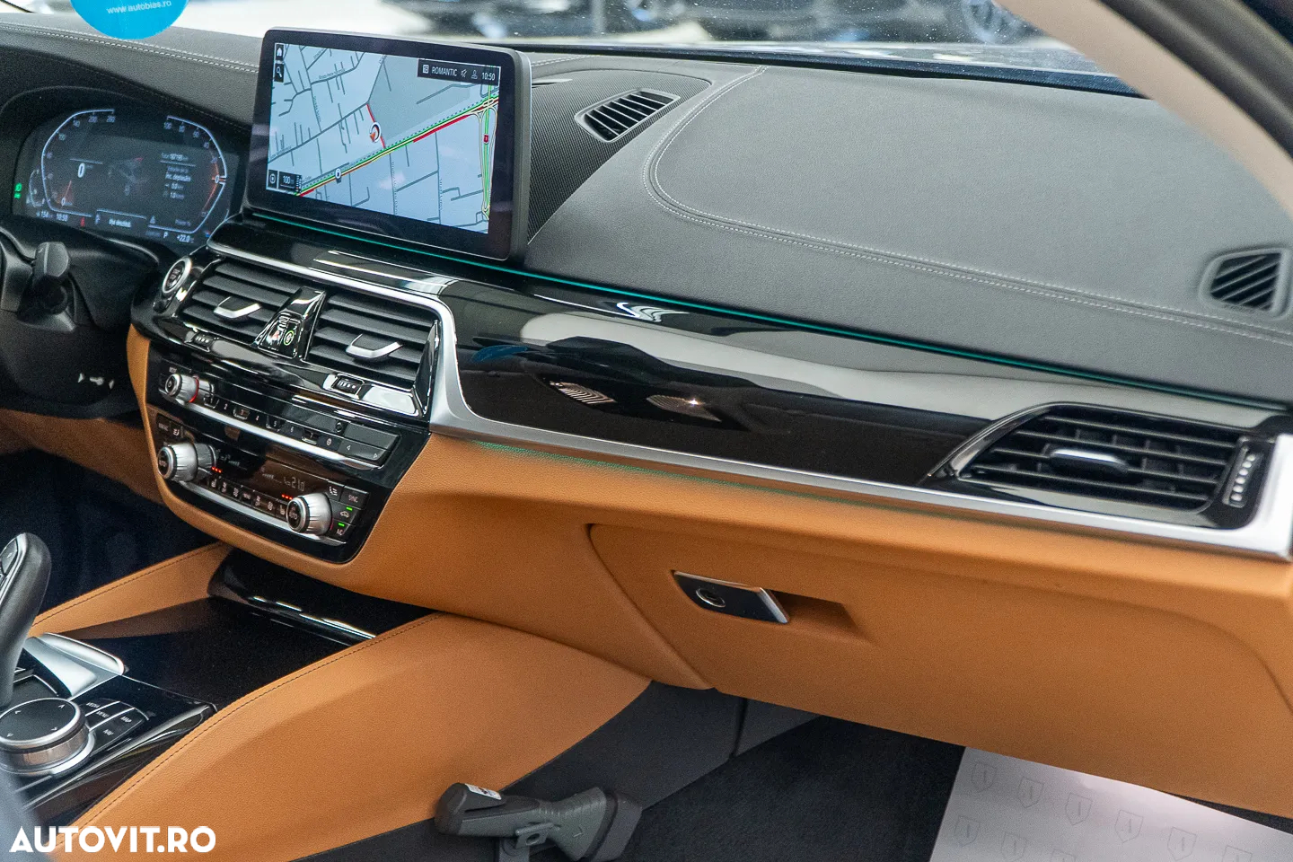 BMW Seria 5 520i AT MHEV - 31