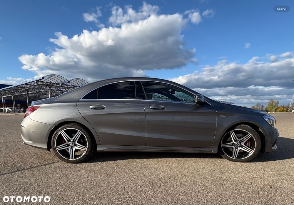 Mercedes-Benz CLA 250 4Matic 7G-DCT AMG Line - 10