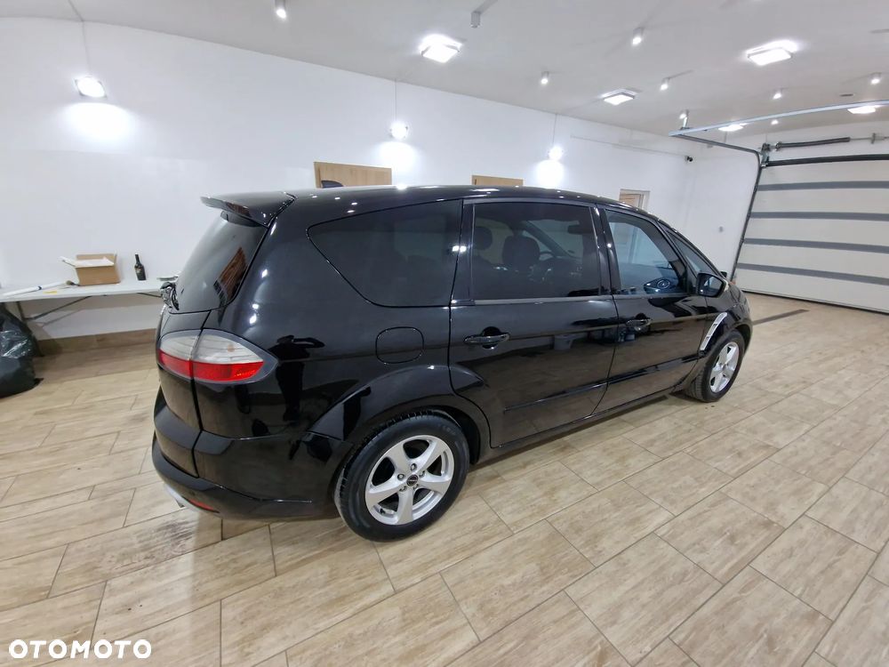 Ford S-Max 2.5 Titanium - 24