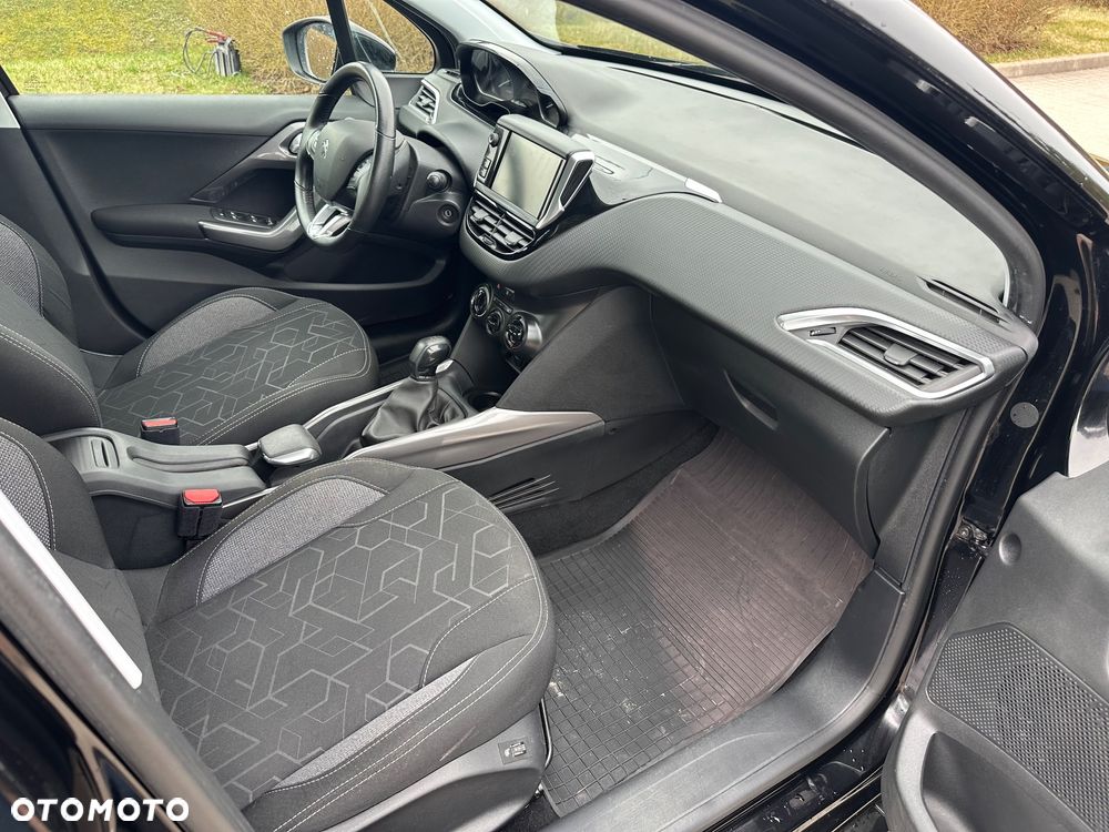 Peugeot 2008 PureTech 82 Style - 17