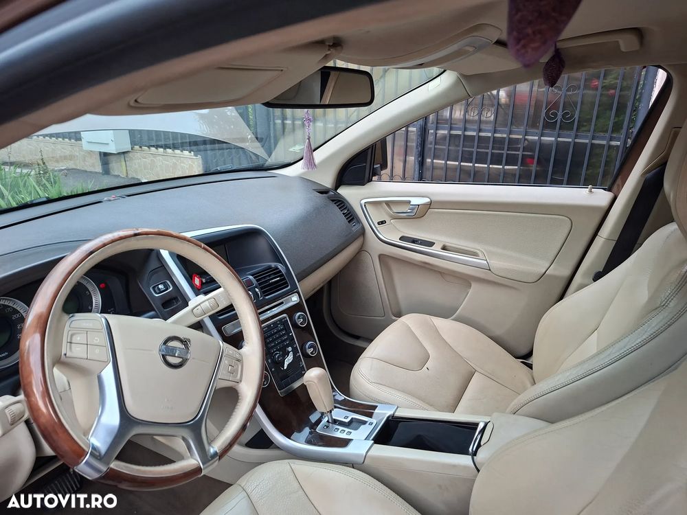 VOLVO XC60 2011 — imagine 25