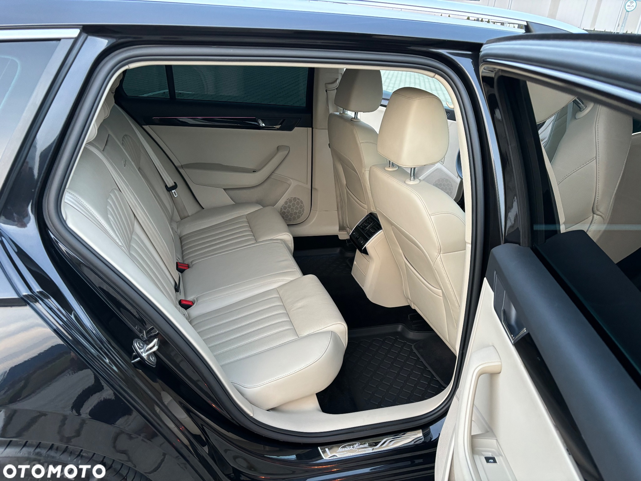 Skoda Superb 2.0 TDI SCR 4x4 L&K DSG - 25