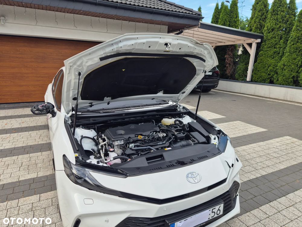 Toyota Camry - 22
