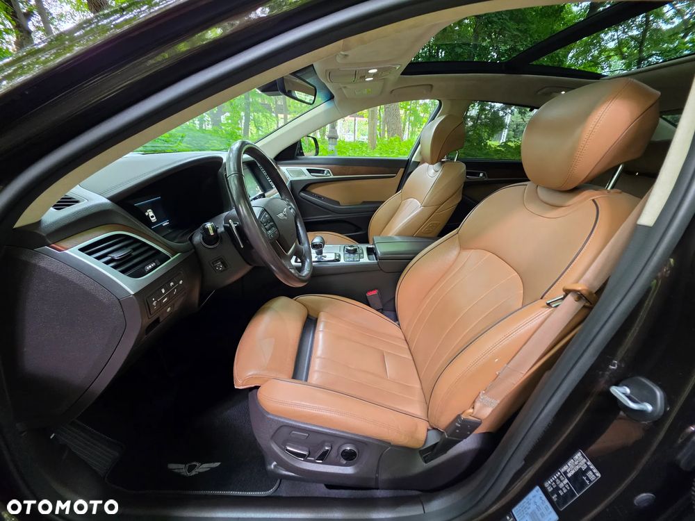 Hyundai Genesis 3.8 V6 GDI - 14