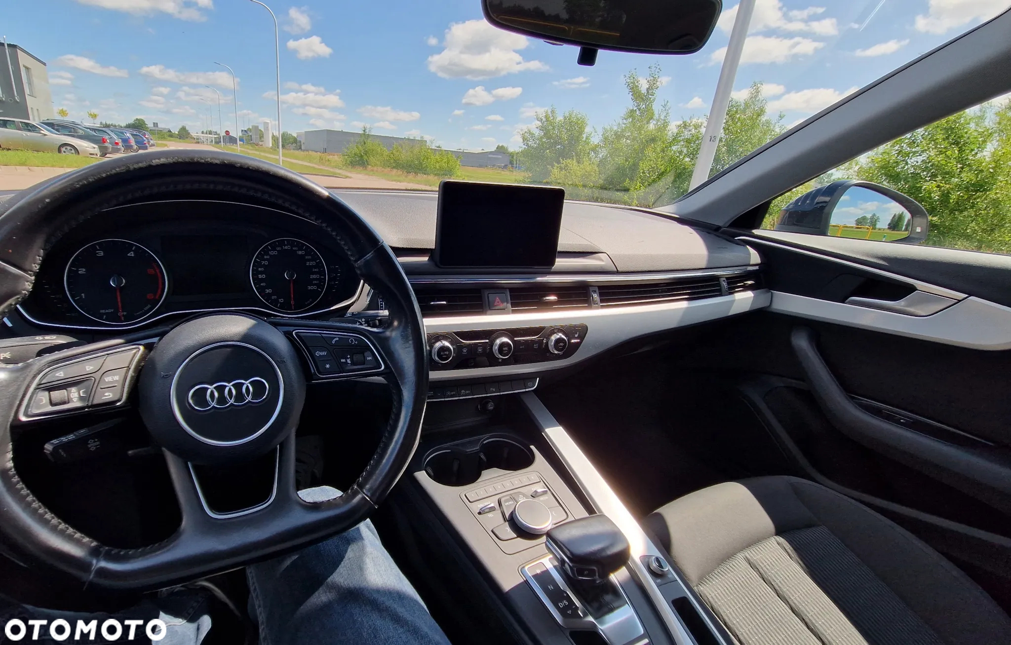 Audi A4 2.0 TDI S tronic - 9