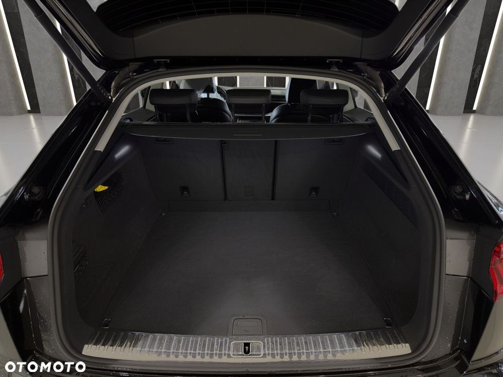 Audi Q8 - 32