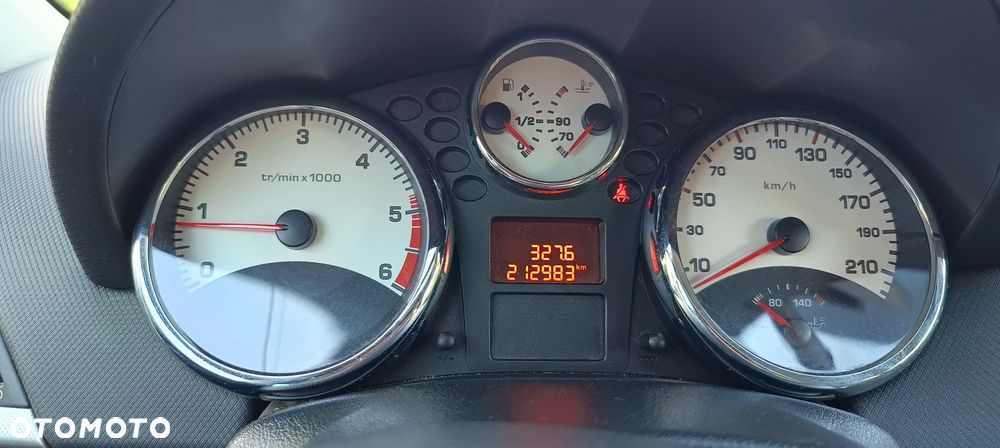 Peugeot 207 1.6 HDi - 5