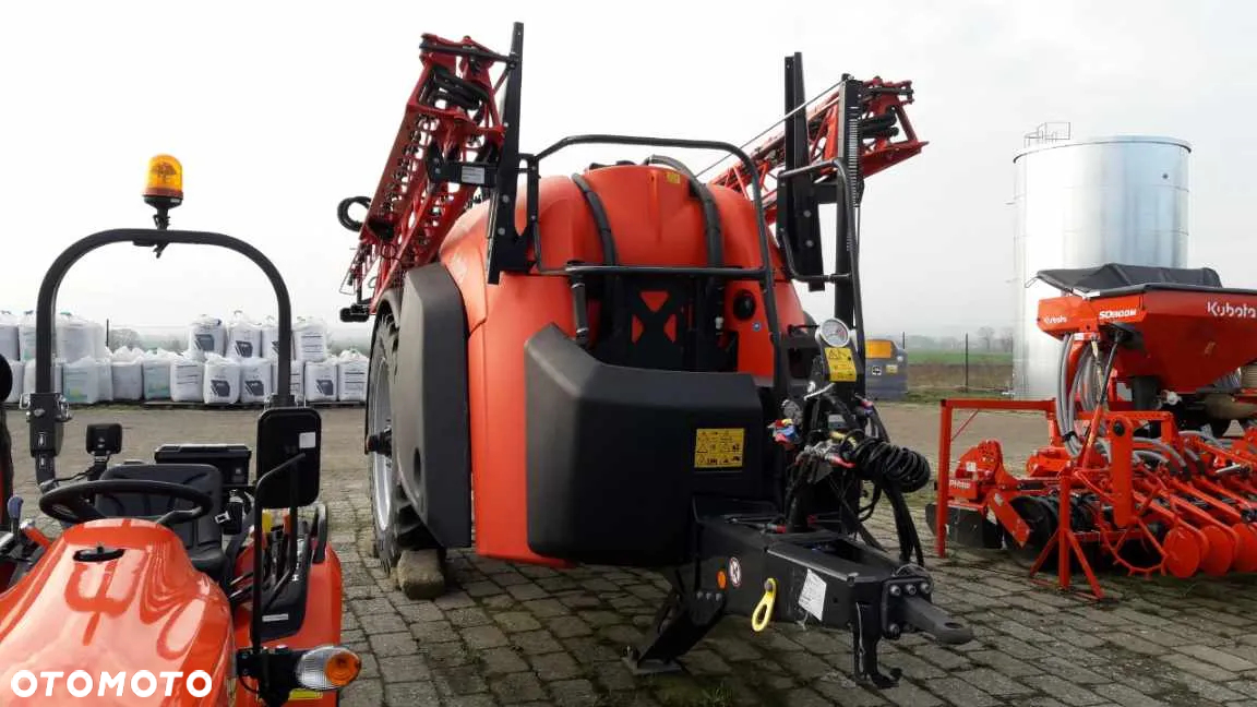 Kubota XTS4 - 2