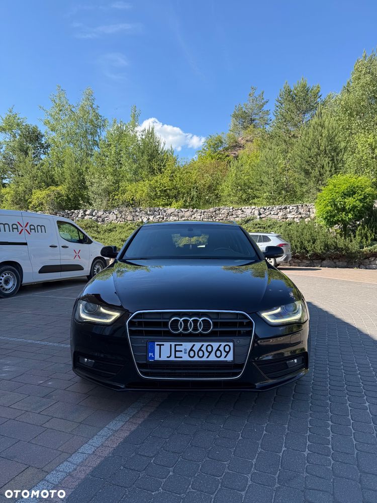Audi A4 Avant 2.0 TDI DPF S line Sportpaket - 2