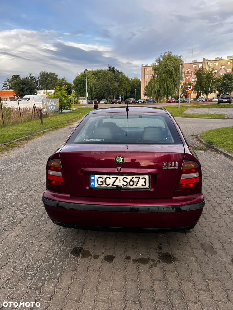 Skoda Octavia 1.6 Classic - 4