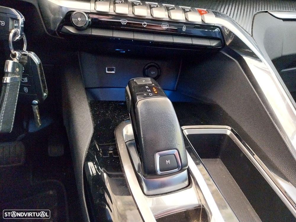 Peugeot 3008 1.6 BlueHDi Style EAT6 - 8