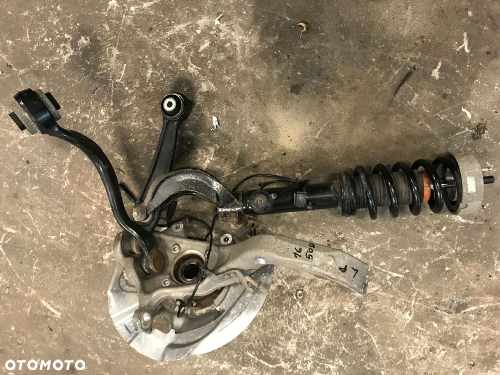 zawieszenie przód amortyzator lewe bmw F15 F16 kpl