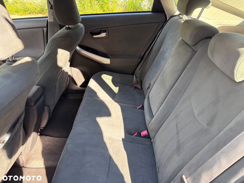 Toyota Prius 1.8 HSD Prestige - 12