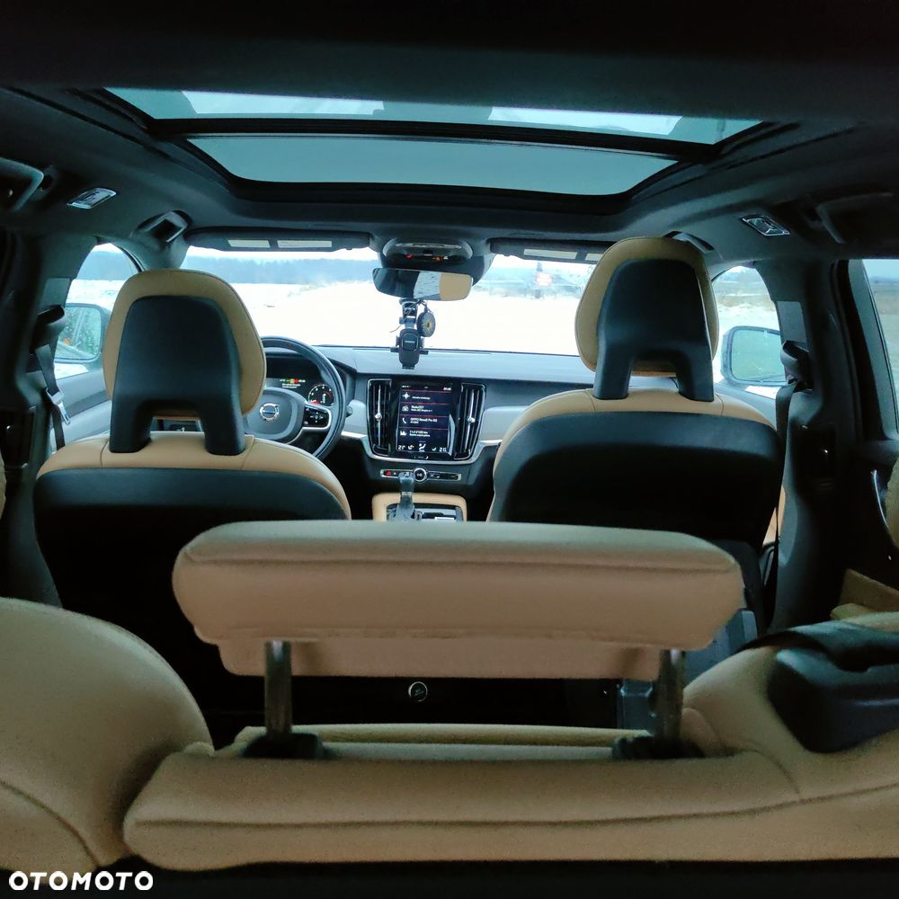 Volvo V90 Cross Country T6 AWD - 38