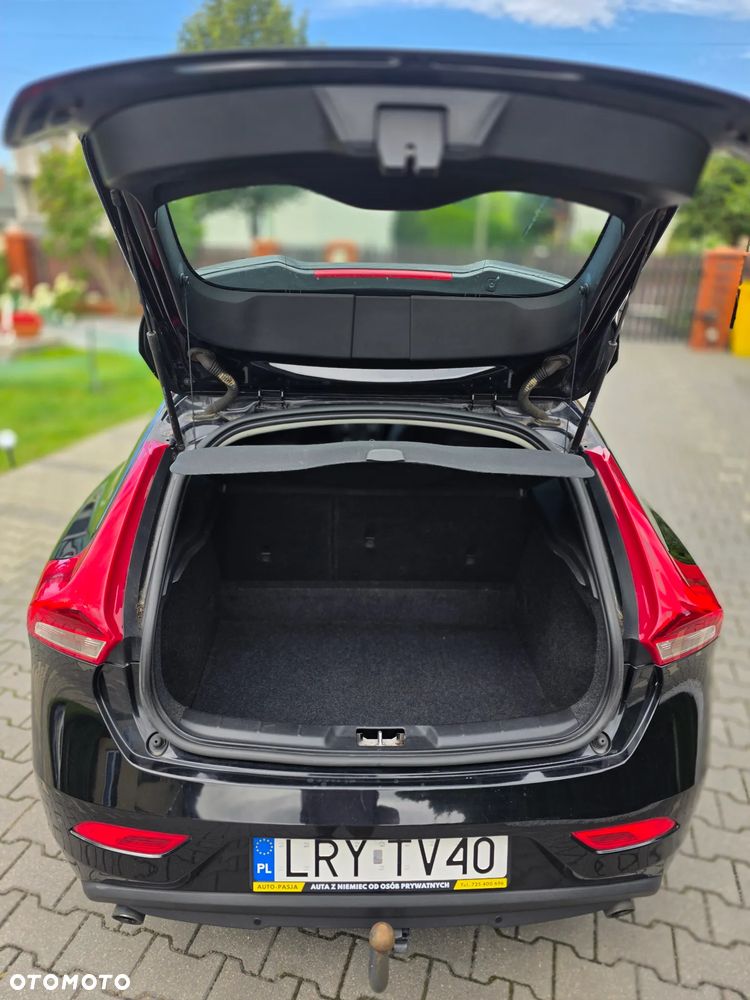 Volvo V40 D3 Momentum - 14