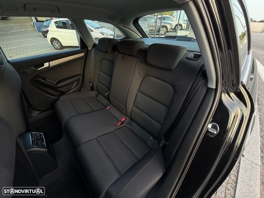 Audi A4 Avant 2.0 TDI Business Line - 42