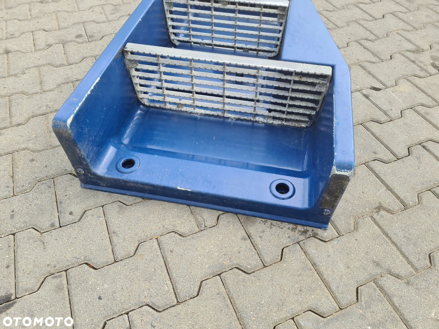 STOPNICA KOMPLETNA LEWA STOPIEŃ RENAULT MAGNUM DXI - 10