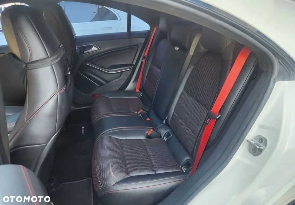Mercedes-Benz CLA AMG 45 4Matic 7G-DCT - 8