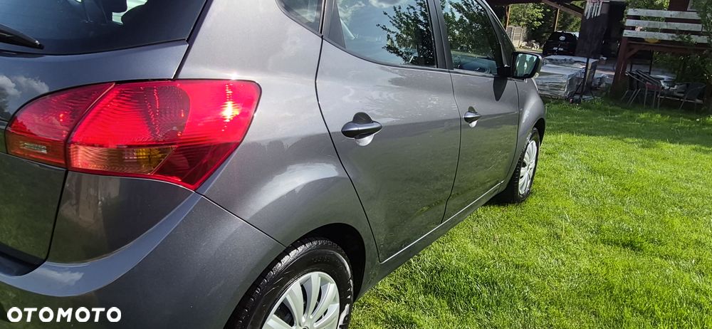Kia Venga 1.6 L - 12