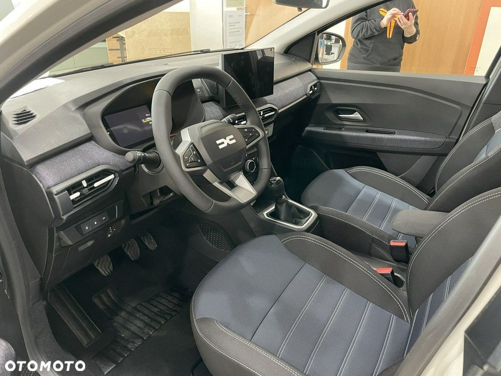 Dacia Sandero - 3