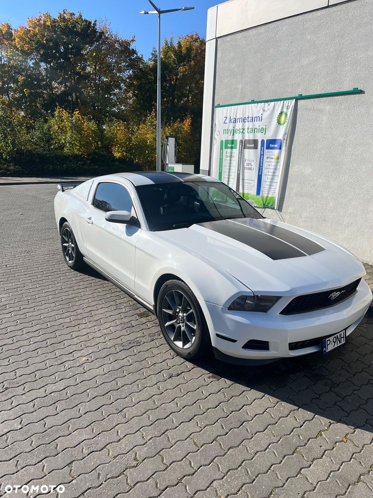 Ford Mustang 3.7 V6 Premium - 23